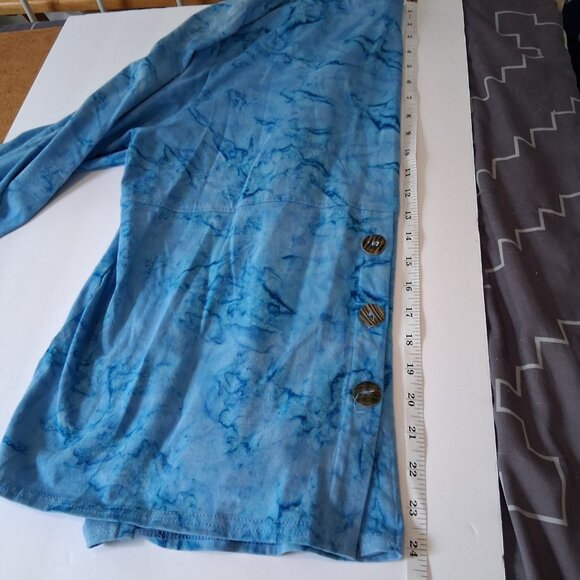 Womens Button Up Tie Dye Top Blue Sz M Mother of Pearl Buttons Art to Wear Artsy - Picture 10 of 12